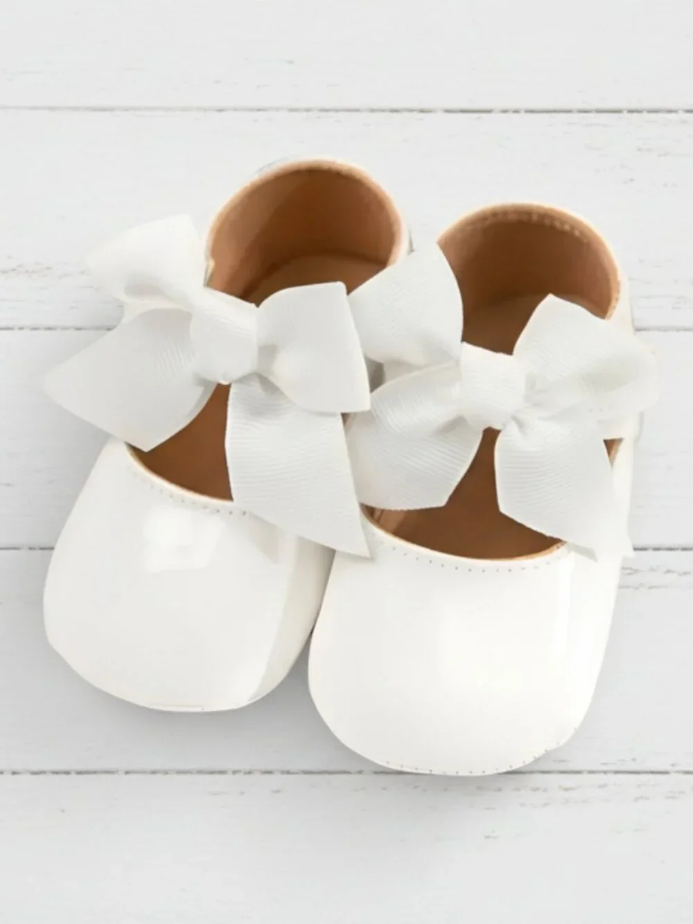 White Bow Knot Mary Jane Walkers, baby, NWT